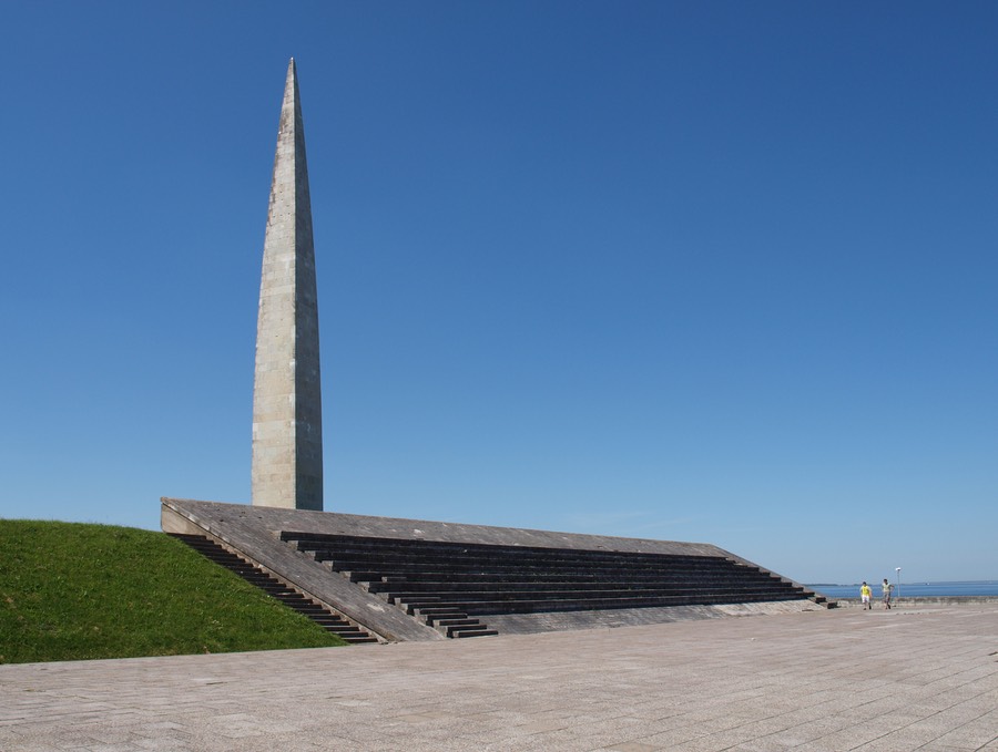 Tallin_Maarjamäe_memorial_Murdmaa_Varik_20100705_013